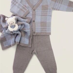 NWOT - Barefoot Dreams Kids Matching Set in Blue and Gray - Sz 3-6 Mo